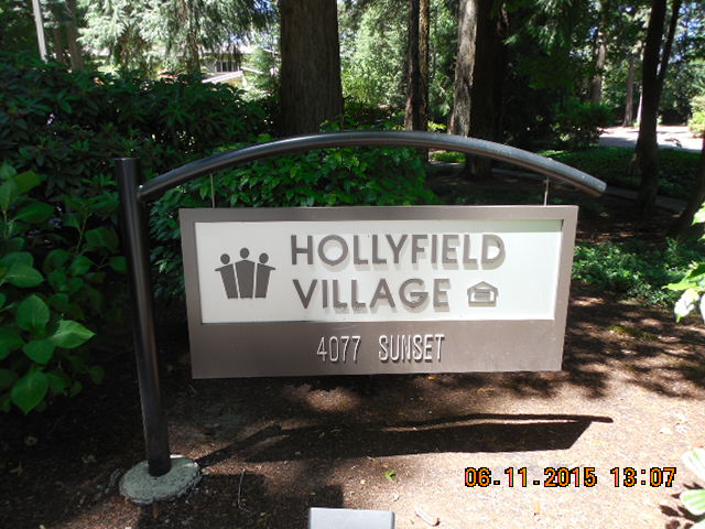 Photo of HOLLYFIELD VILLAGE APTS at 4077 SUNSET DR LAKE OSWEGO, OR 97035