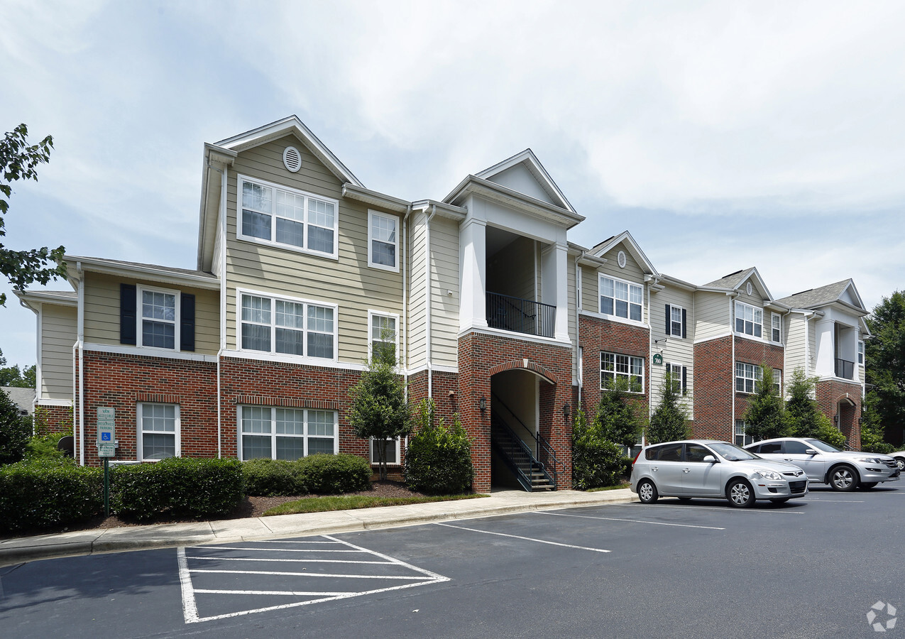 Photo of THE GROVE AT CARY PARK. Affordable housing located at 4545 CARY GLEN BLVD CARY, NC 27519