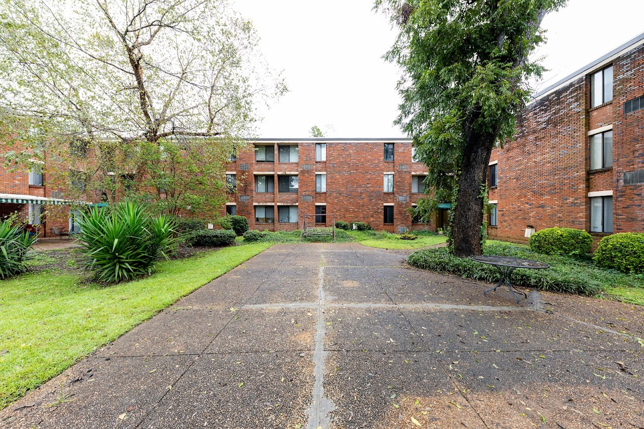 Photo of COLUMBUS GARDENS APARTMENTS. Affordable housing located at 425 3RD AVE COLUMBUS, GA 31901