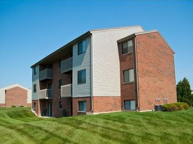 Photo of HUNTER'S OAK APTS. Affordable housing located at 1199 E RUSS RD GREENVILLE, OH 45331