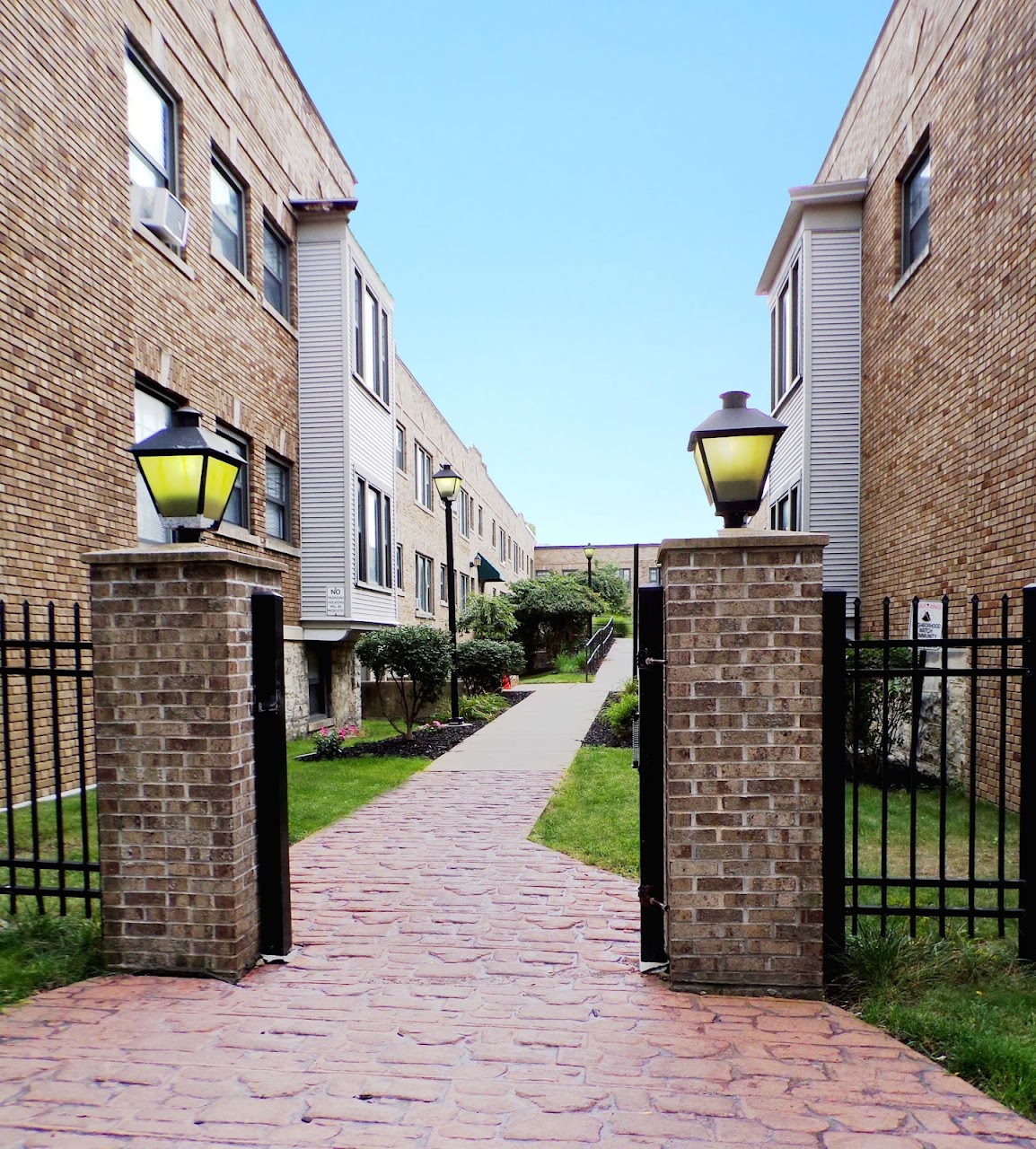 Photo of COURTYARD AT JAMES. Affordable housing located at 708 JAMES ST SYRACUSE, NY 13203
