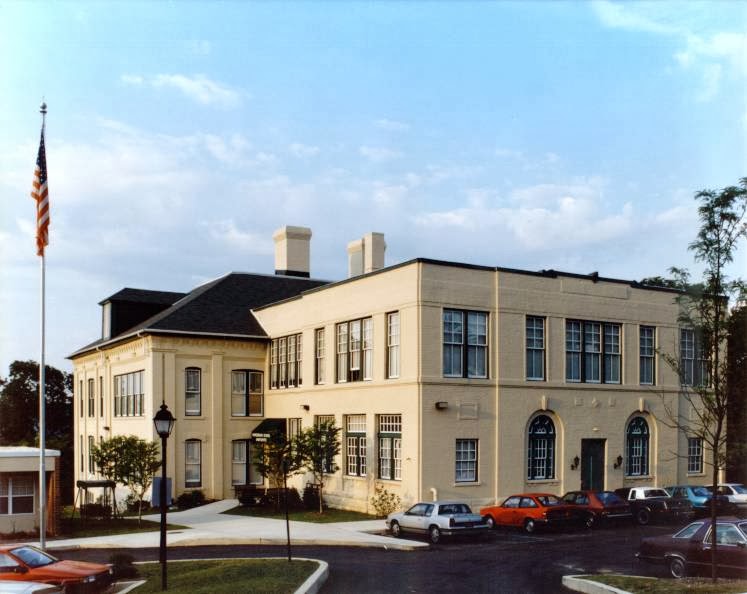 Photo of PARKESBURG SCHOOL at 360 STRASBURG AVE PARKESBURG, PA 19365