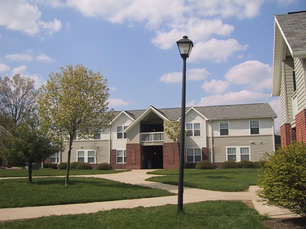 Photo of OAK CREEK APTS. Affordable housing located at 1377 MASSILLON RD AKRON, OH 44306