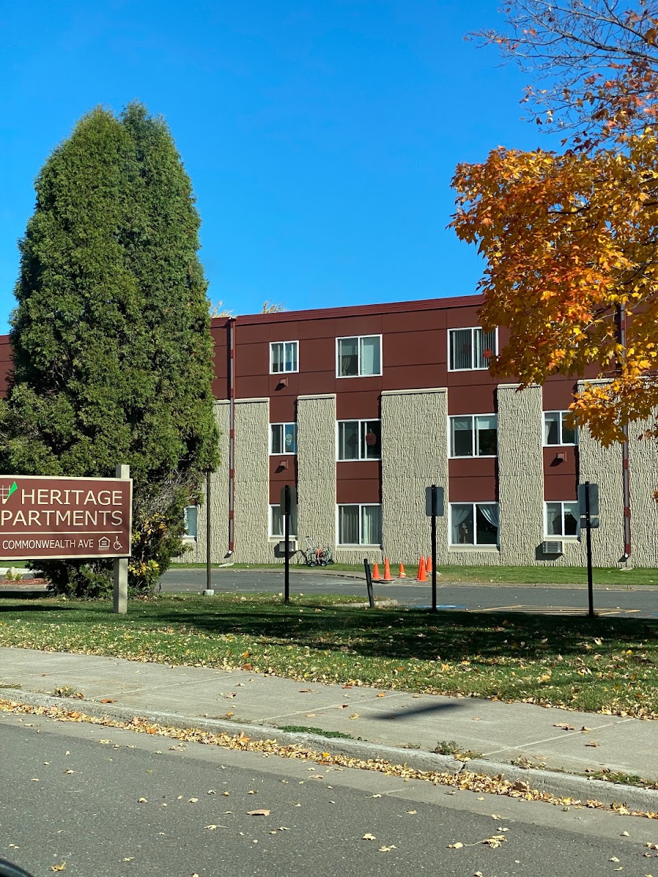 Photo of HERITAGE SENIOR APARTMENTS. Affordable housing located at 700 CMMONWEALTH AVENUE DULUTH, MN 55808
