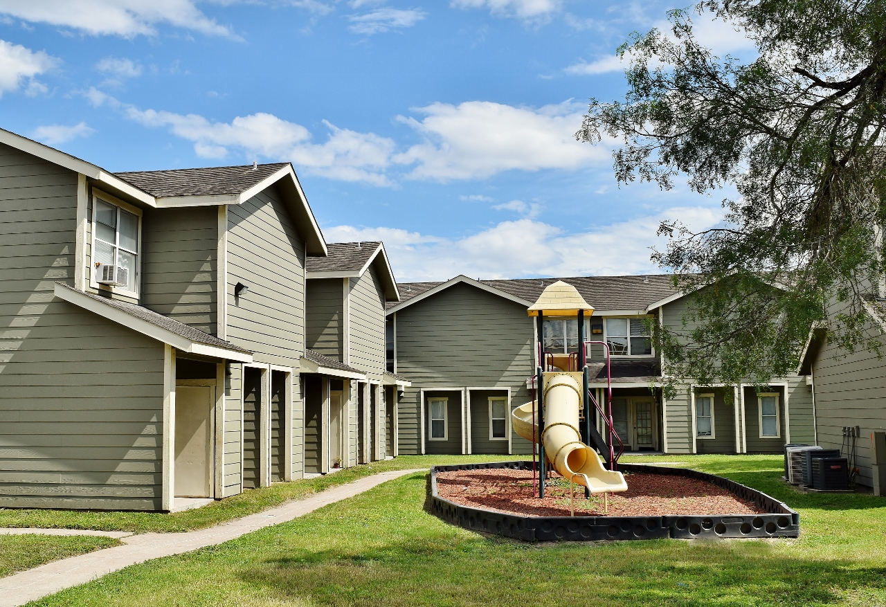 Photo of MARIPOSA GARDENS APTS at 501 S STATE HWY 359 MATHIS, TX 78368