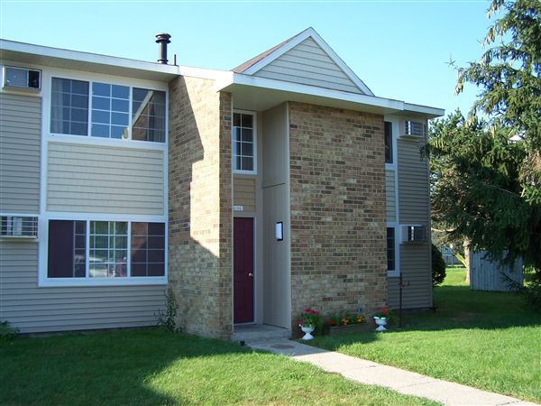 Photo of OXFORD ROW II. Affordable housing located at 1517 CANTERBURY TRAIL MT PLEASANT, MI 48858