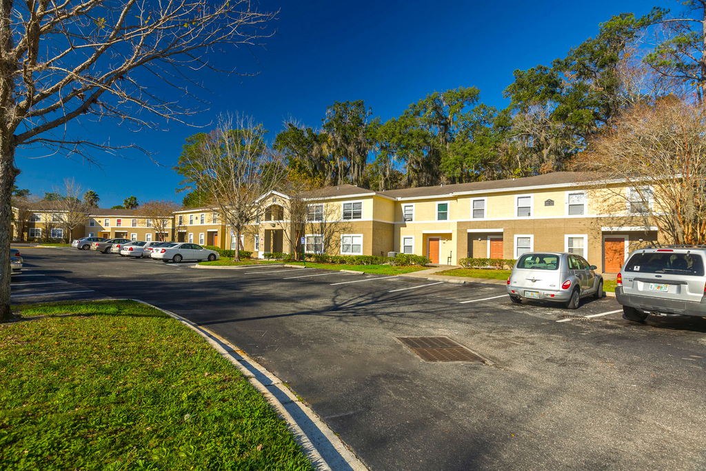 Photo of HOLLY COVE. Affordable housing located at 1745 WELLS RD ORANGE PARK, FL 32073