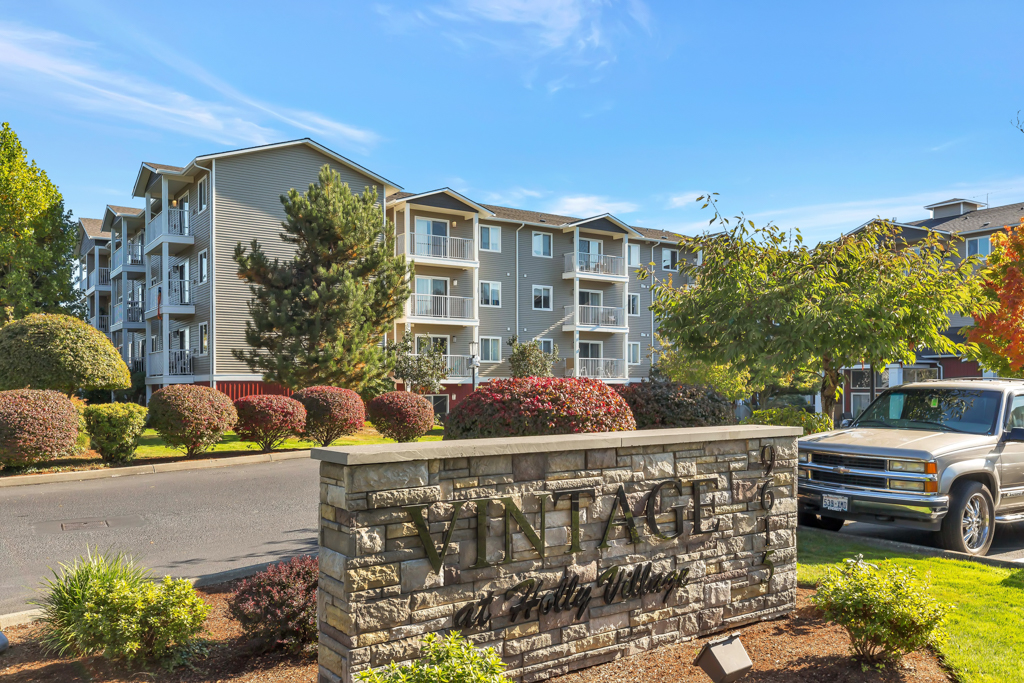 Photo of VINTAGE AT HOLLY VILLAGE. Affordable housing located at 9615 HOLLY DRIVE EVERETT, WA 98204