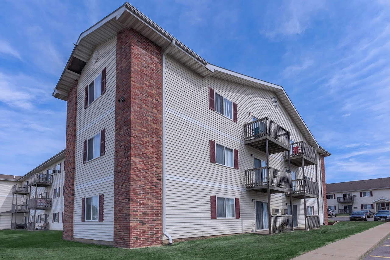 Photo of THE LANDINGS. Affordable housing located at 1110 E CROSS ST CENTERVILLE, IA 52544