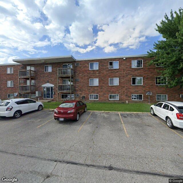 Photo of SHAKER PARK APARTMENTS at 4401 NORTHFIELD RD WARRENSVILLE HEIGHTS, OH 44128