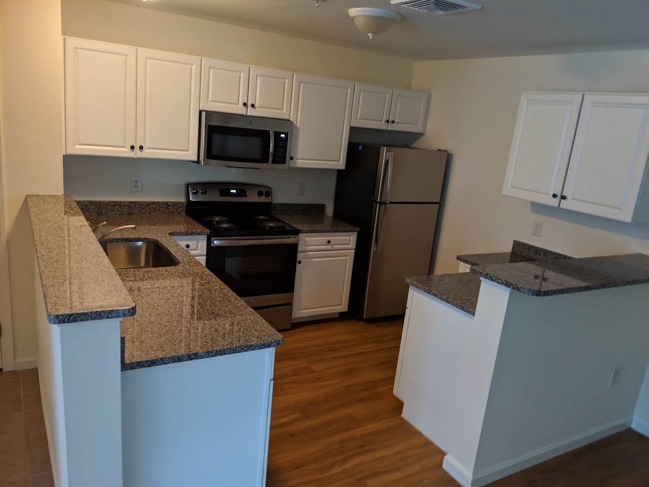 Photo of KENSINGTON WOODS. Affordable housing located at 3 KENSINGTON LANE BEDFORD, NH 03110