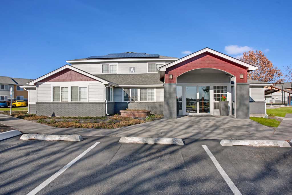 Photo of HEATHERSTONE. Affordable housing located at 1114 W. 10TH AVE. KENNEWICK, WA 99336