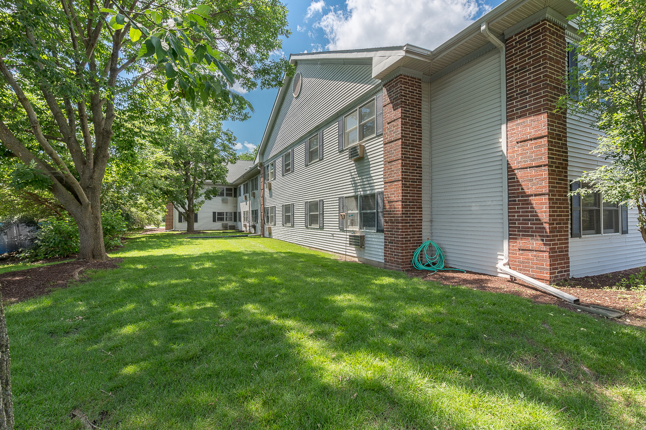 Photo of WILLIAMSTOWN BAY EAST. Affordable housing located at 913 ACEWOOD BLVD MADISON, WI 53714