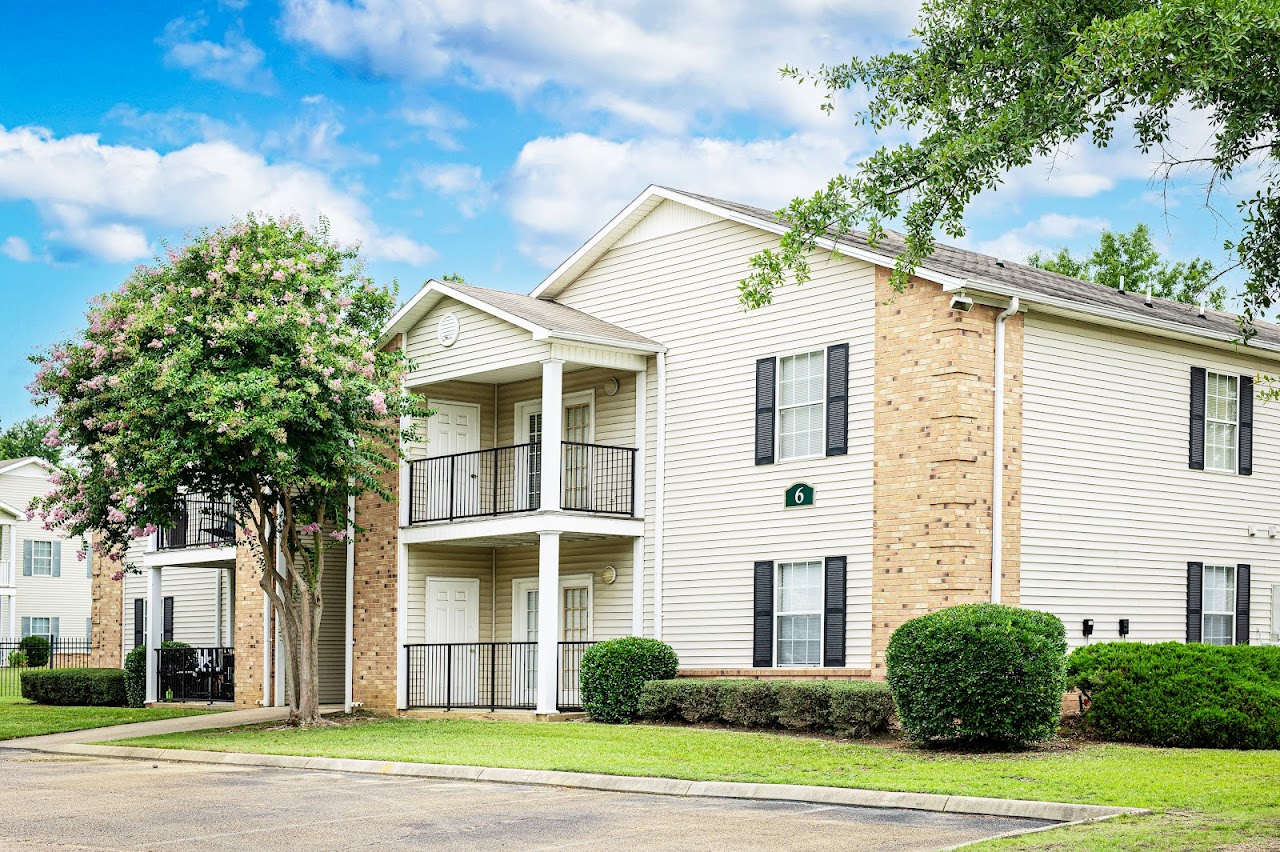 Photo of BRISTOL PARK APTS. Affordable housing located at 791 W CNTY LINE RD JACKSON, MS 39213