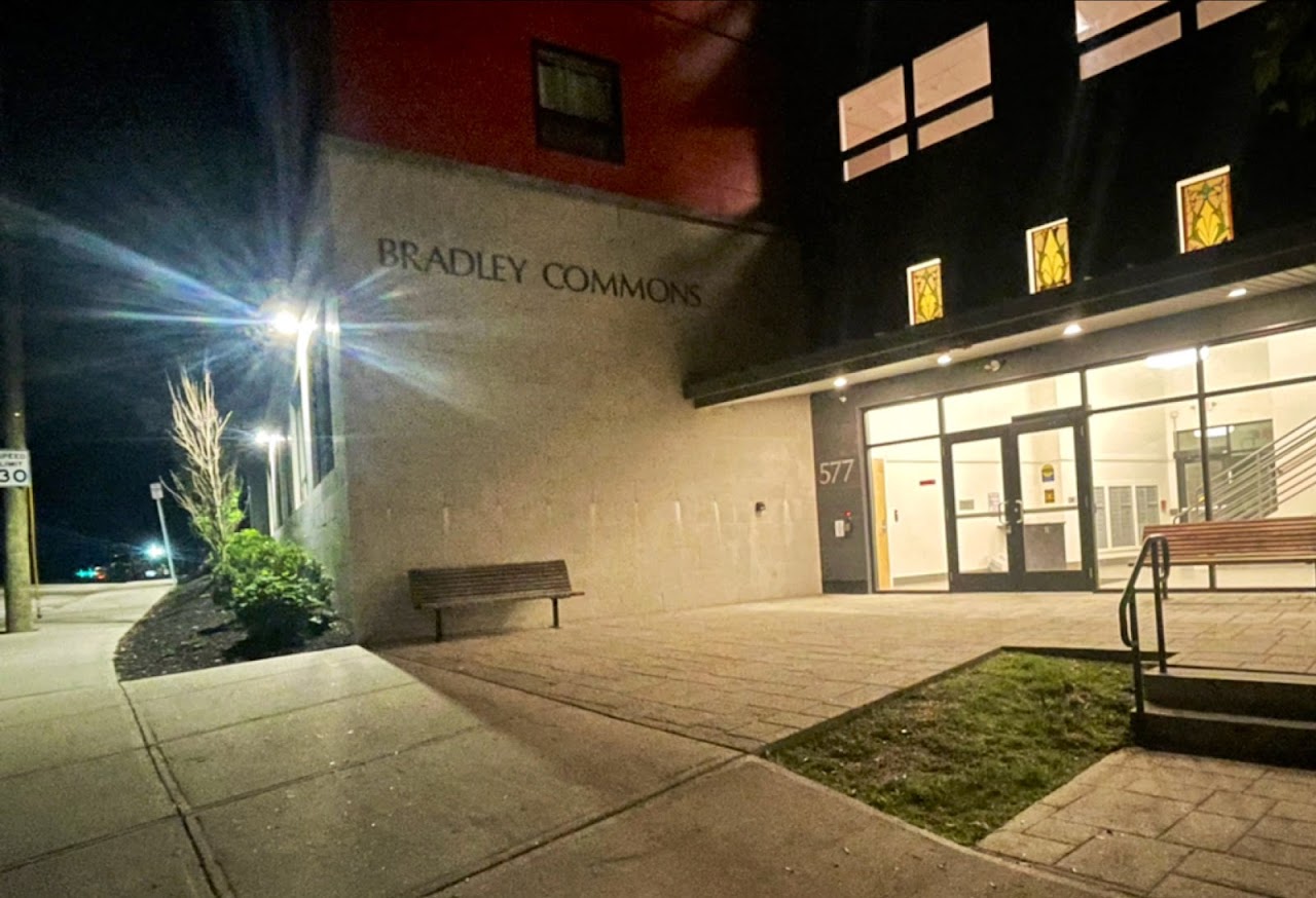 Photo of BRADLEY COMMONS I at 577 CENTRAL AVE DOVER, NH 03820