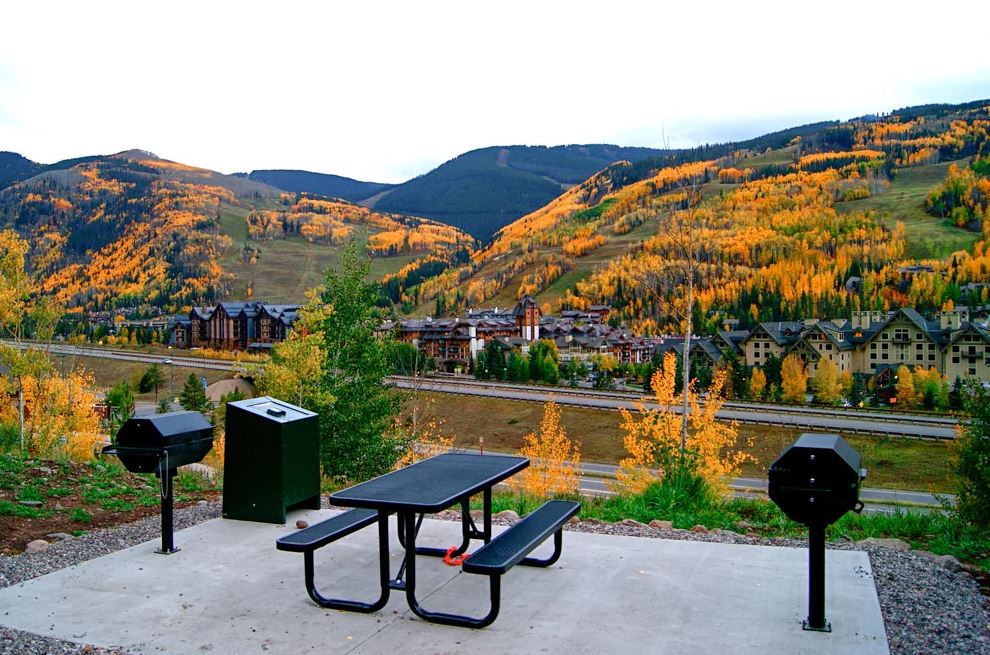 Photo of MIDDLE CREEK VILLAGE at 145 N FRONTAGE RD W VAIL, CO 81657