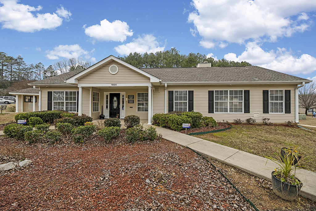 Photo of THE BRANCH AT CARSON SPRINGS II. Affordable housing located at 1820 CARSON RD BIRMINGHAM, AL 35215