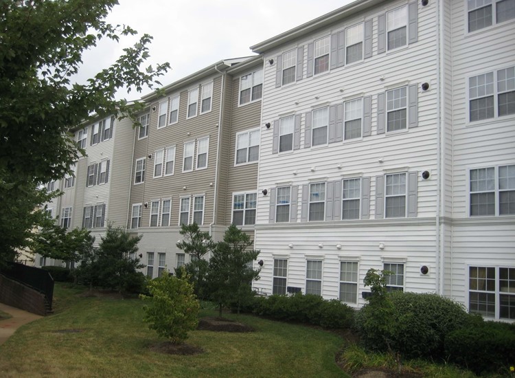 Photo of ARNA VALLEY VIEW. Affordable housing located at 2300 25TH ST S ARLINGTON, VA 22206