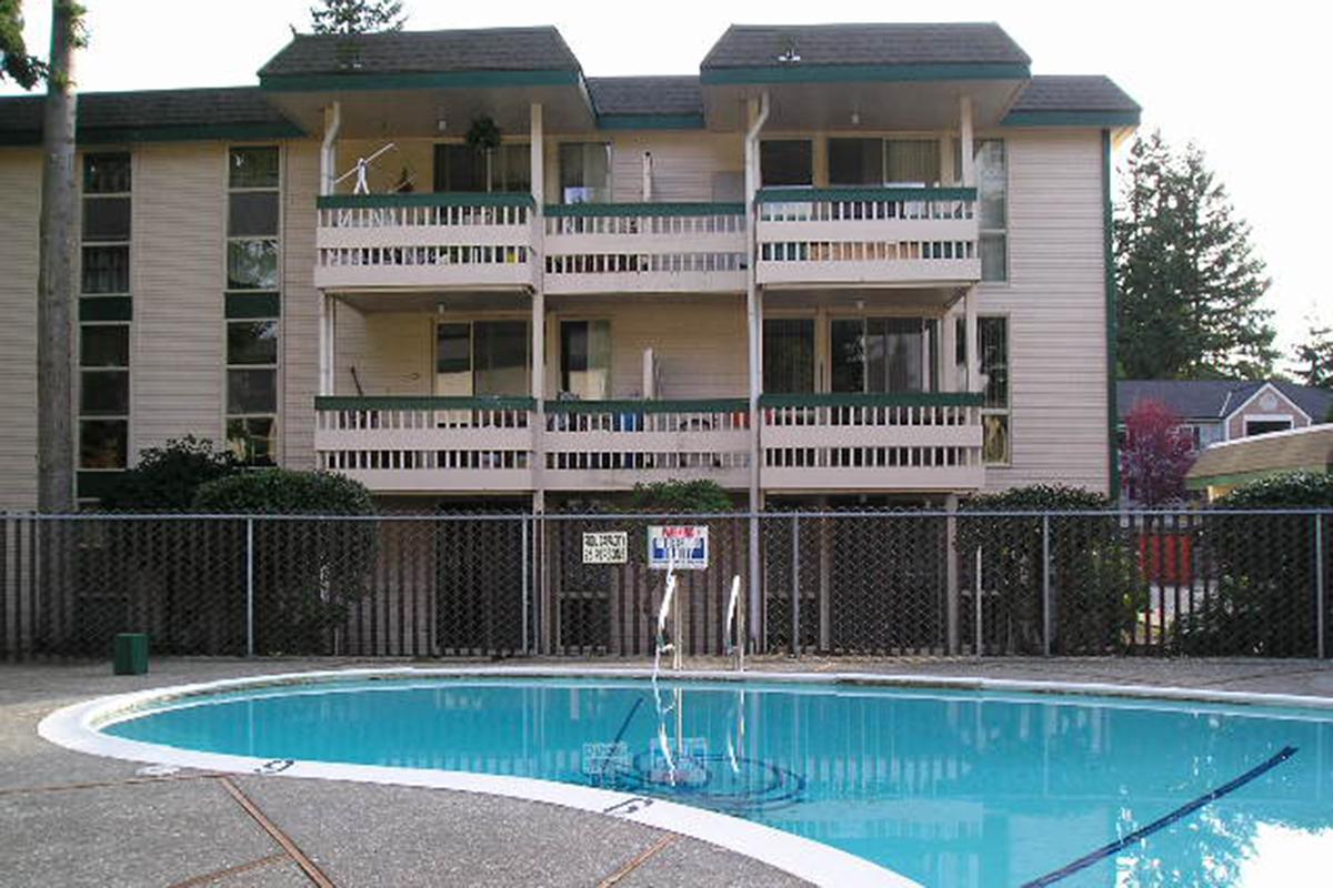 Photo of CASCADIAN APARTMENTS. Affordable housing located at 15517 NE 12TH ST BELLEVUE, WA 98008