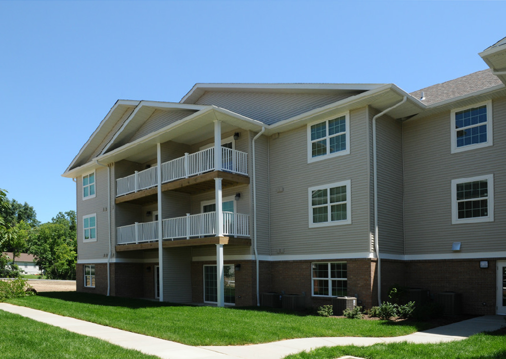 Photo of QUEENSBROOKE VILLAGE SENIOR LIVING PHASE. Affordable housing located at 411 ELIZABETH DRIVE SAINT PETERS, MO 63376