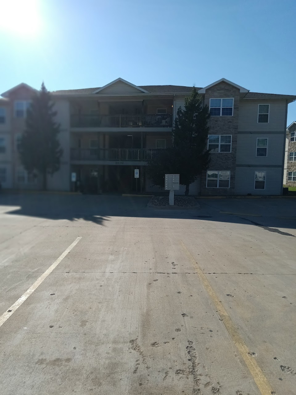 Photo of CEDAR CREEK CROSSING. Affordable housing located at 2320 N 12TH ST QUINCY, IL 62305