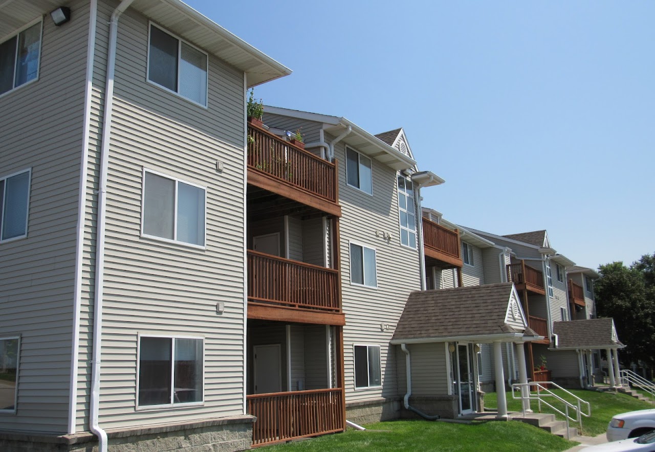 Photo of BURLINGTON SQUARE. Affordable housing located at 3610 ORCHARD AVE OMAHA, NE 68107