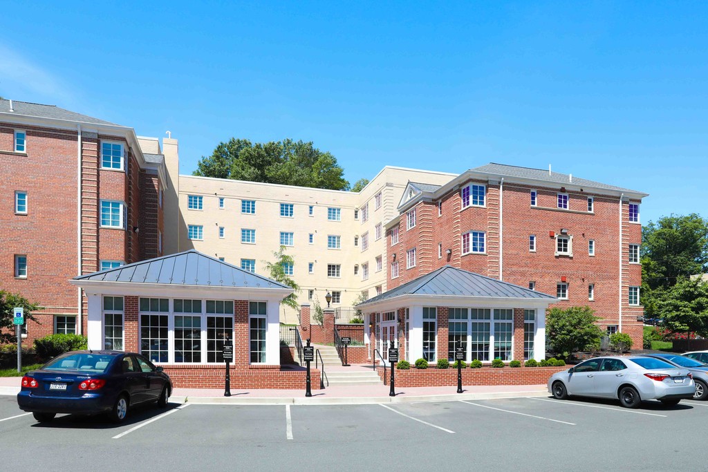 Photo of WOODBURY PARK. Affordable housing located at 2399 11TH STREET N ARLINGTON, VA 22201