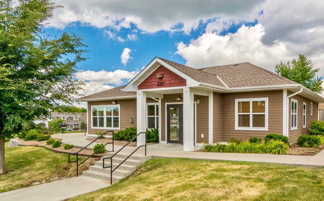 Photo of PRAIRIE WINDS. Affordable housing located at 2201 E PARK AVE DES MOINES, IA 50320