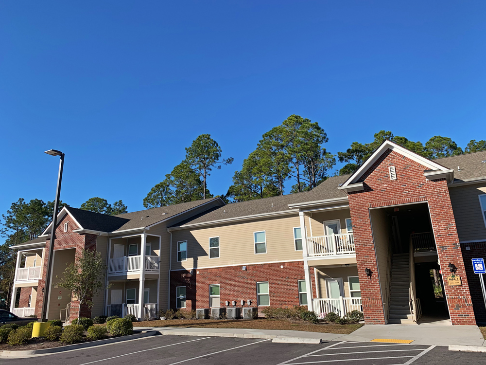 Photo of ROYAL OAKS FKA/ LIBERTY PLACE. Affordable housing located at 939 PINELAND AVE HINESVILLE, GA 31313