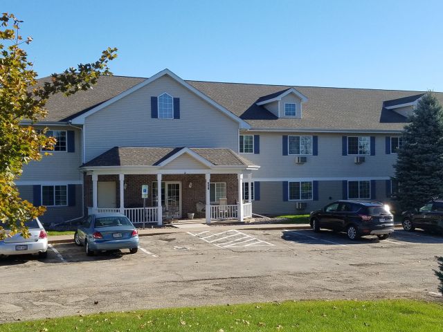 Photo of MAPLEWOOD GLEN SENIOR LIVING COMMUNITY. Affordable housing located at 714 S CLINTON ST CUBA CITY, WI 53807