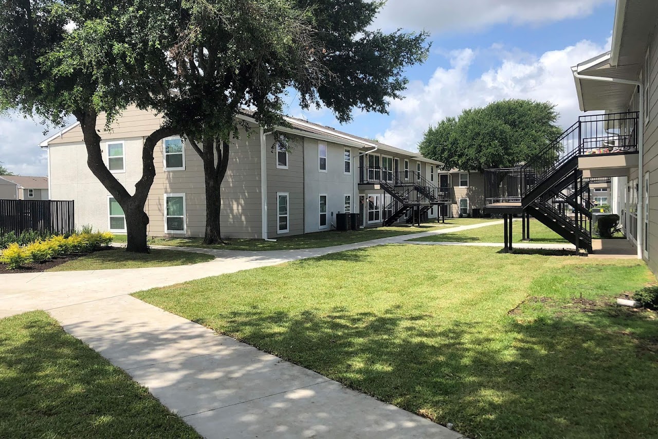 Photo of SHILOH VILLAGE APARTMENTS. Affordable housing located at 8702 SHILOH RD DALLAS, TX 75228