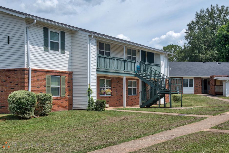 Photo of KELLER COURT APTS. Affordable housing located at 901 KELLER LN TUSCUMBIA, AL 35674