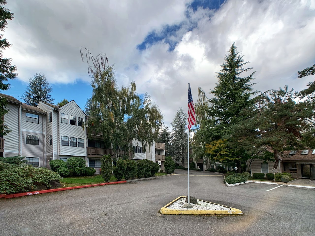 Photo of WINDSTONE APARTMENTS. Affordable housing located at 1011 128TH STREET SW EVERETT, WA 98204