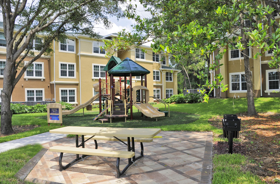 Photo of AUTUMN PLACE. Affordable housing located at 9450 LAZY LN TAMPA, FL 33614