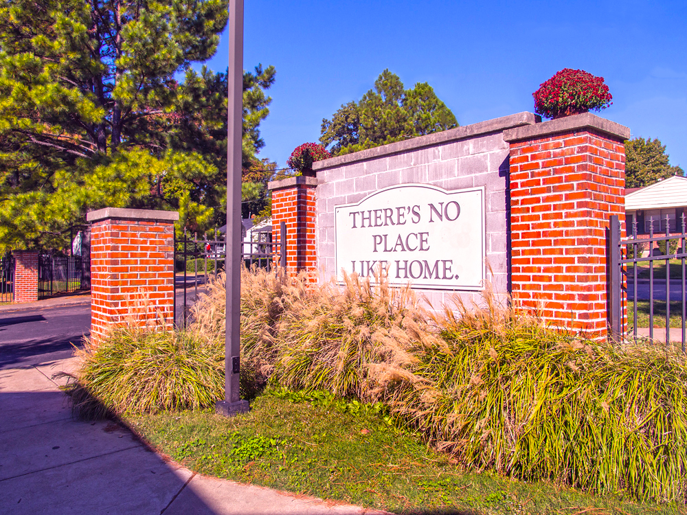 Photo of CHICKSAW PLACE APTS. Affordable housing located at 207 209 RED OAK DR MEMPHIS, TN 