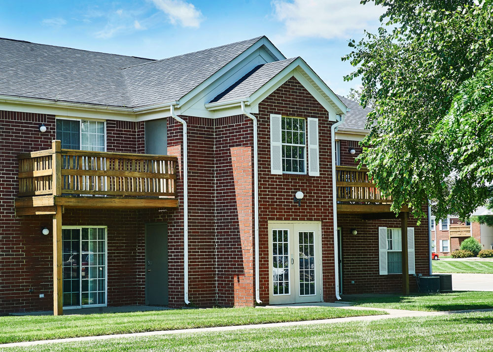 Photo of LOPER COMMONS APTS II at 919 LEWIS CREEK LN SHELBYVILLE, IN 46176