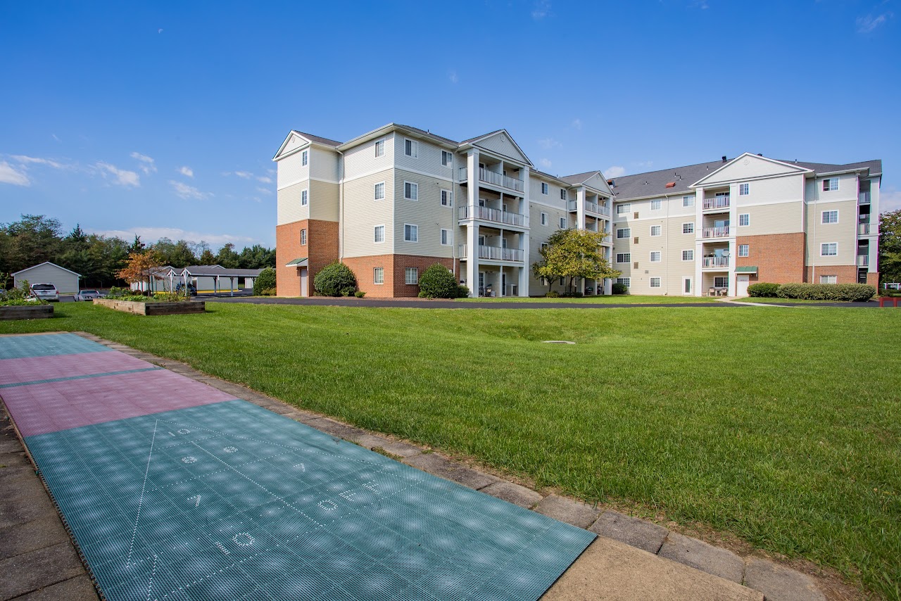 Photo of RIVER RUN AT PRINCE WILLIAM COMMONS II. Affordable housing located at 13911 HEDGEWOOD DR WOODBRIDGE, VA 22193