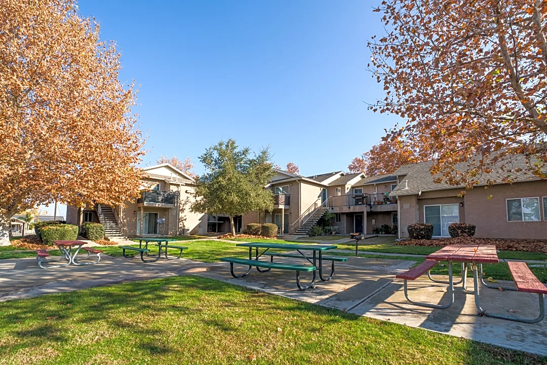 Photo of NORTH PARK I APTS. Affordable housing located at 1655 N CRAWFORD AVE DINUBA, CA 93618