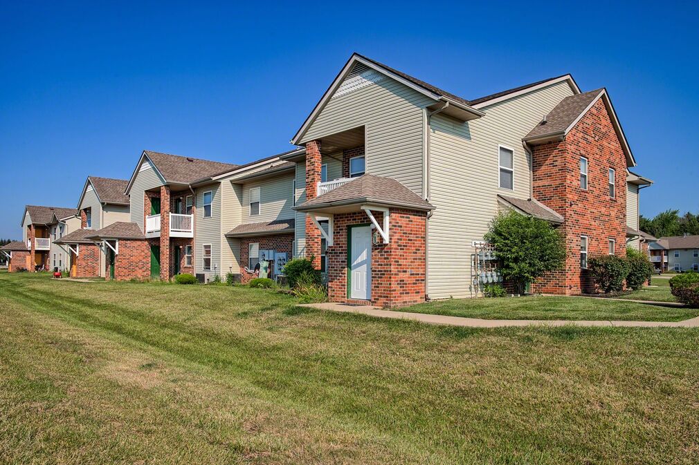 Photo of HUNTER'S RUN APTS. Affordable housing located at 717 E HUNTERS RUN DR MARION, IN 46953