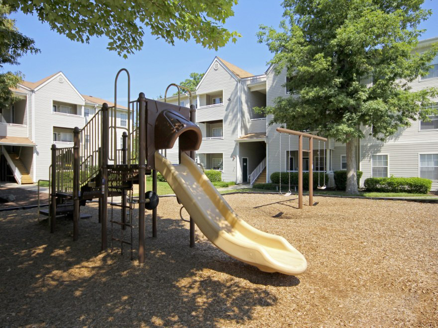 Photo of WELLESLEY WOODS. Affordable housing located at 300 HUNTGATE CIR NEWPORT NEWS, VA 23606
