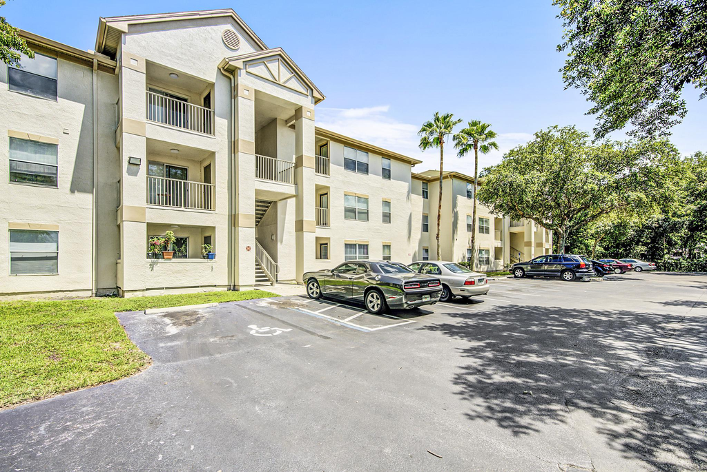 Photo of CEDAR FOREST. Affordable housing located at 12835 CEDAR FOREST DR TAMPA, FL 33625
