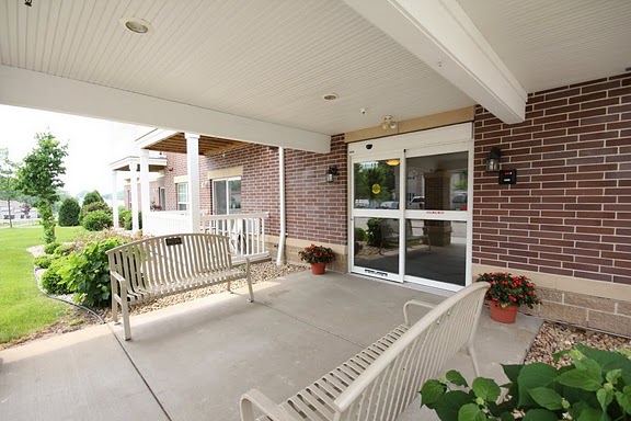 Photo of ANGELL PARK SENIOR APARTMENTS. Affordable housing located at 426 PARK ST SUN PRAIRIE, WI 53590