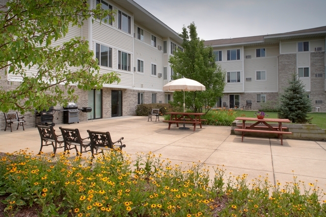Photo of GLENWOOD CROSSING APTS. Affordable housing located at 1920 27TH AVE KENOSHA, WI 53140
