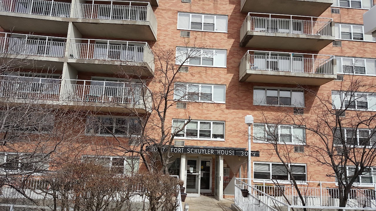 Photo of FORT SCHUYLER. Affordable housing located at 3077 CROSS BRONX EXPRESSWAY THROGS NECK, NY 10465