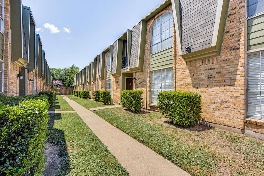 Photo of CANDLE CHASE APTS. Affordable housing located at 6822 S HULEN ST FORT WORTH, TX 76133
