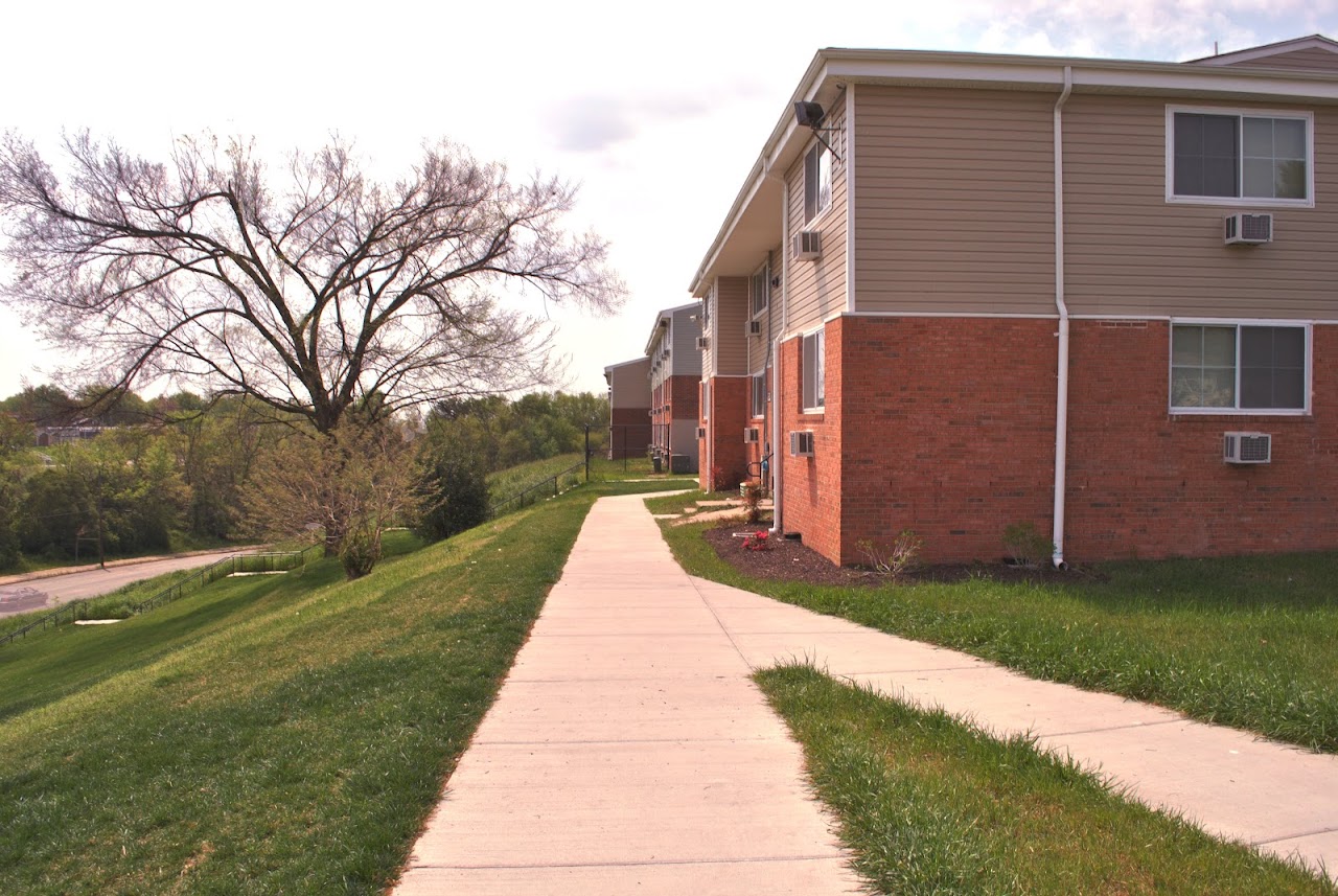 Photo of OLIVER CROSSING. Affordable housing located at 1310 COALTER ST RICHMOND, VA 23223