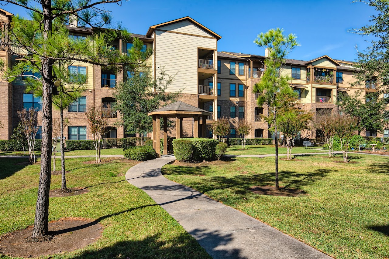 Photo of HOMETOWNE ON BELLFORT. Affordable housing located at 10888 HUNTINGTON ESTATES DR HOUSTON, TX 77099