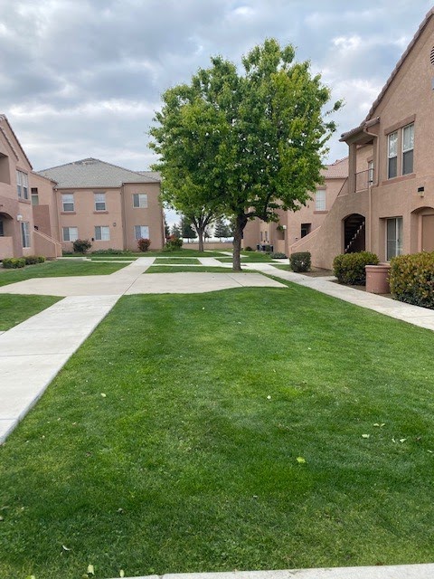 Photo of AUBURN HEIGHTS APARTMENTS. Affordable housing located at 7000 AUBURN STREET BAKERSFIELD, CA 93306