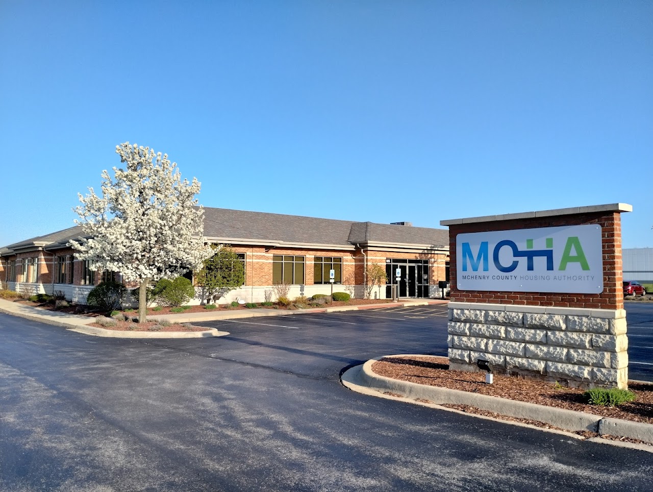 Photo of McHenry County Housing Authority. Affordable housing located at 1125 Mitchell Ct. CRYSTAL LAKE, IL 60014