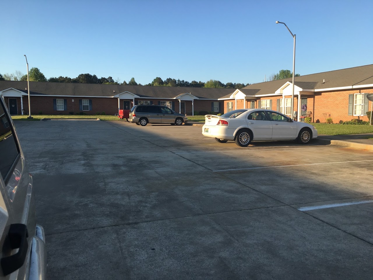 Photo of CRESTWOOD APTS. Affordable housing located at 500 COLLEGE DR NE HANCEVILLE, AL 35077